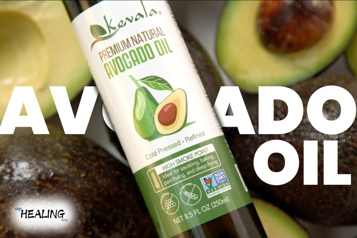 smoke-point-avocado-oil-in-a-hot-pan